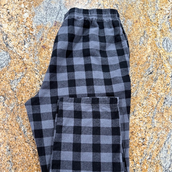 Grey and black plaid loungewear pants - Picture 4 of 5